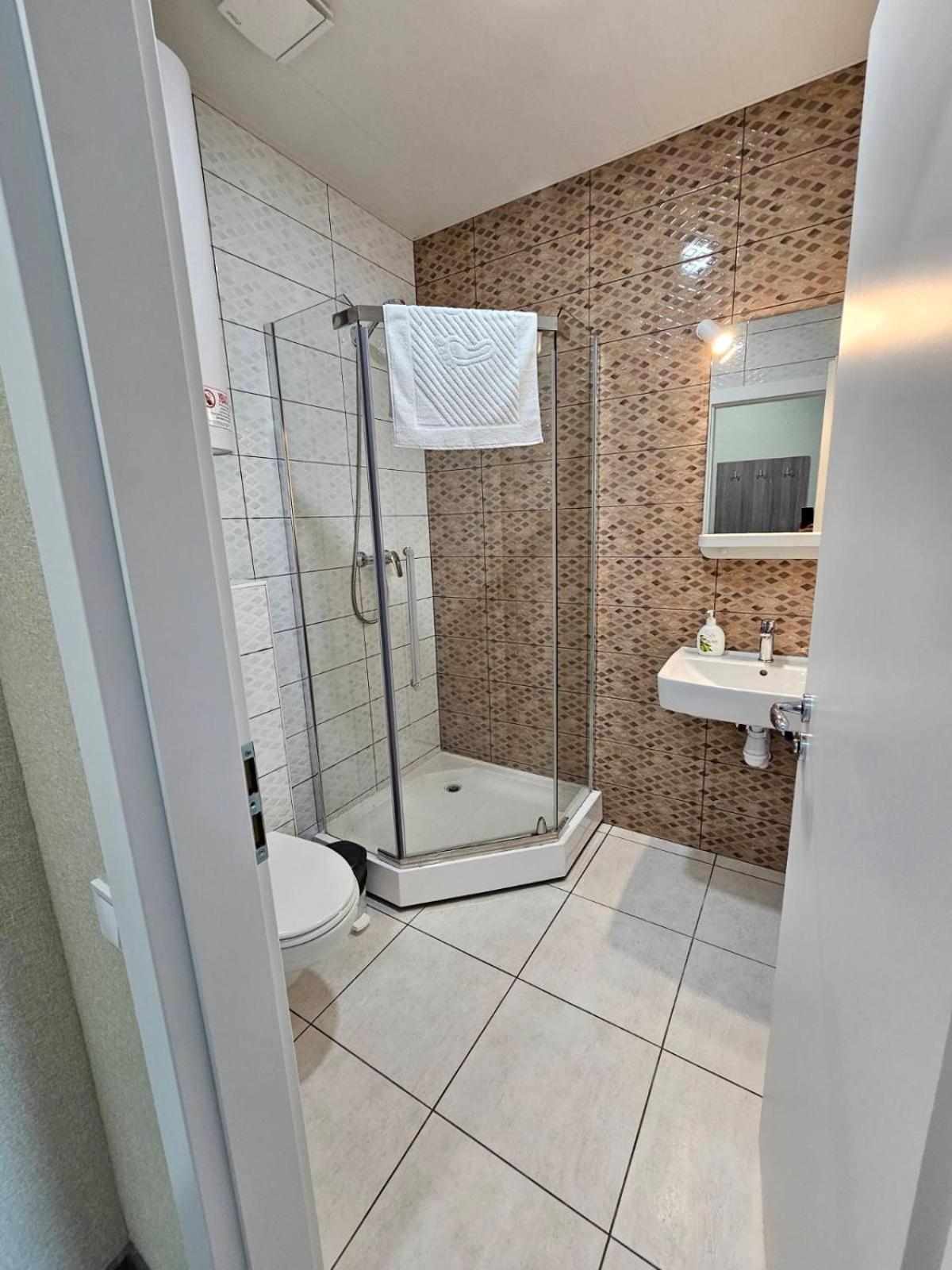 Hotel Mansarda Iris Kiev Esterno foto