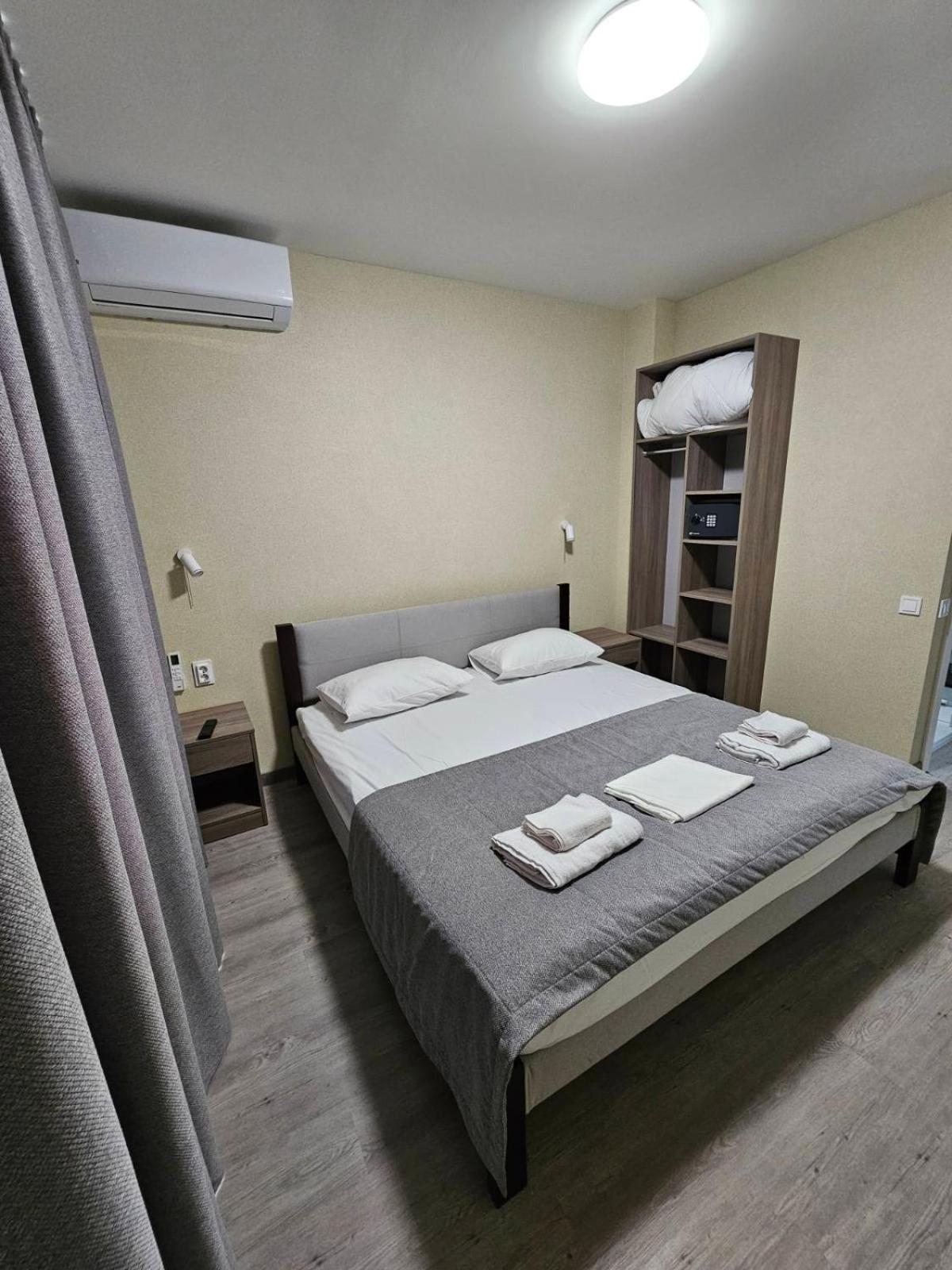 Hotel Mansarda Iris Kiev Esterno foto
